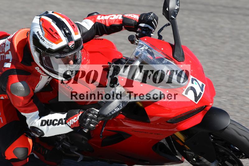 /Archiv-2025/48 25.08.2025 Cornu Master School ADR/gruen-vert/22